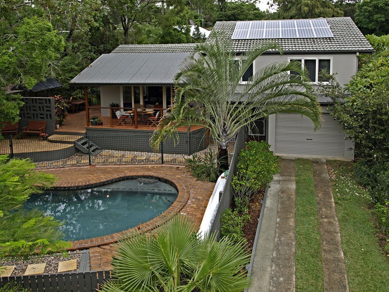 99 Akuna Street, Kenmore QLD 4069